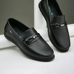 Duke Men Textured Loafers-picture-44