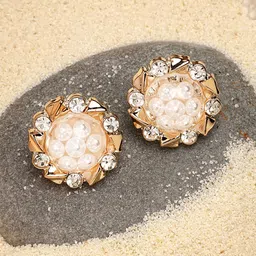 Bohey by KARATCART Contemporary Studs Earrings-56