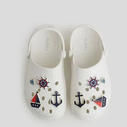 One Friday Kids White Nautical Clogs with 3D Marine Charms & Strap-41