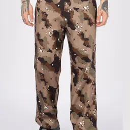 Eszett Men Sandy Abstract Printed Baggy Flat-Front Cotton Cargos-image-56