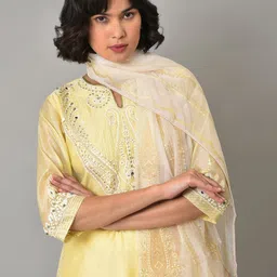 WISHFUL Women Ethnic Motifs Embroidered Thread Work Kurta with Sharara & With Dupatta image 2