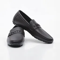 Snitch Men Textured Formal Loafers-image-5