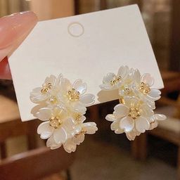 SUYUG Stainless Steel Gold-Plated Floral Shaped Hoop Earrings-40