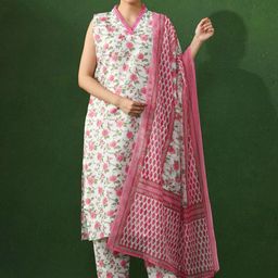 Jaipur Kurti Women Floral Printed Kurta with Trousers & Dupatta-image-13