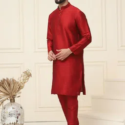SOJANYA Men Regular Dupion Silk Kurta with Churidar image 4