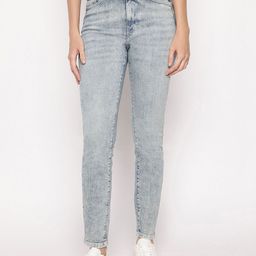 GUESS Women Cotton Skinny Fit Mid-Rise Heavy Fade Jeans-image-34