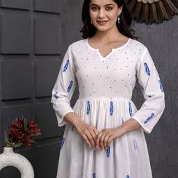 TARANJAL Floral Print Top-image-8