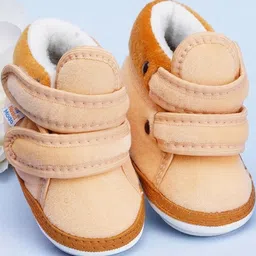 NESKA MODA 9 To 12 Months Infants Fur Velcro Chu Chu Musical Shoes/ Booties-16