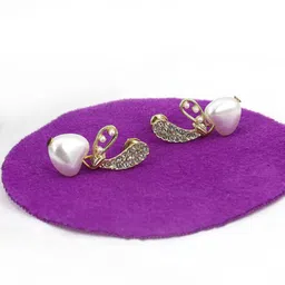 Krelin Gold-Plated Heart Shaped Crystals Stud Drop Earrings-image-90