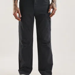 NEVER NEUD Men Relaxed Cargos Trousers-image-17