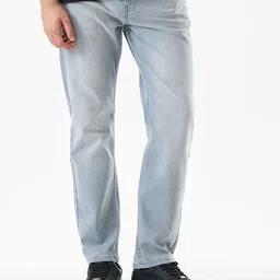 Snitch Men Relaxed Fit Mid-Rise Light Fade Stretchable Jeans-image-25