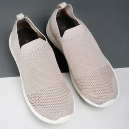 max Women Running Shoes-image-96