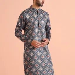 KISAH Men Quirky Thread Work Kurta image 2