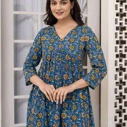 TARANJAL Floral Print Top-image-22