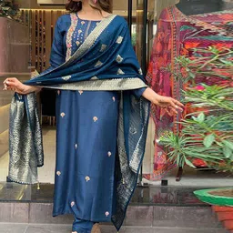 Divyadham Textiles Women Ethnic Motifs Embroidered Regular Thread Work Kurta with Pyjamas & With Dupatta image 2