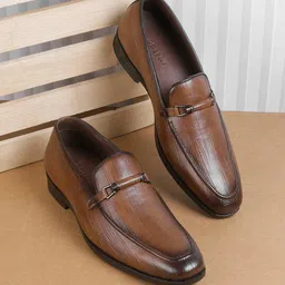 Metro Men Leather Formal Loafers Shoes-image-60