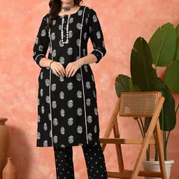 Sangria Women Floral Printed Cotton Kurta with Trousers-picture-30