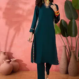 Sangria Floral Embroidered Mandarin Collar Straight Kurta With Trousers-picture-10
