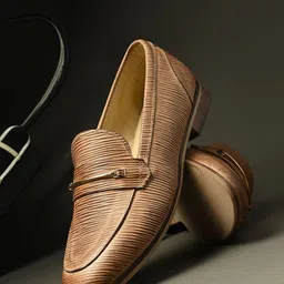CARLO ROMANO Women Textured Leather Loafers-57