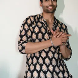 Style Matters Men Printed Cold-Shoulder Sleeves Thread Work Kurta image 2