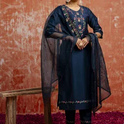 VredeVogel Women Floral Embroidered Regular Sequinned Kurta with Trousers & With Dupatta-35