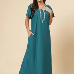 CHUI MUI Embroidered Maxi Nightdress-picture-18