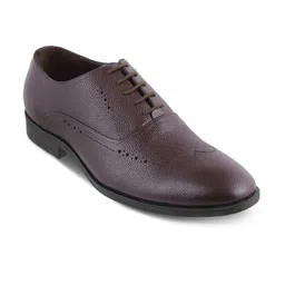 Tresmode Men Textured Leather Formal Brogues-image-84