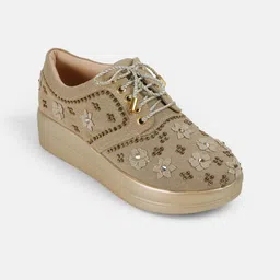 Mochi Wedge with Laser Cuts-15