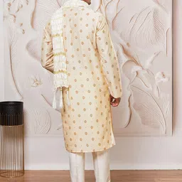 VASTRAMAY Men Printed Regular Kurta with Pyjamas & With Dupatta image 3
