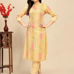 Divastri Women's Printed Cotton Kurti Pant Set-picture-16