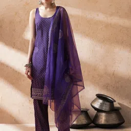 STYLEBAAZI Floral Printed Round Neck Thread Work Straight Kurta With Trouser & Dupatta-picture-45