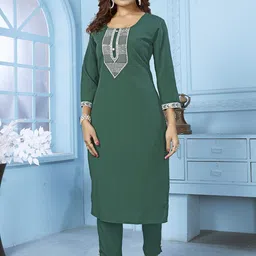 DIVASTRI Women Floral Embroidered Regular Gotta Patti Pure Cotton Kurta with Trousers-image-35