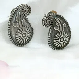 BLACKBOX Paisley Oxidized Studs-16