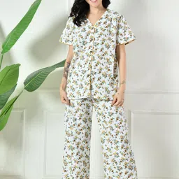 Laado - Pamper Yourself Women Floral Printed V-Neck Top Pyjamas Night suit-image-95