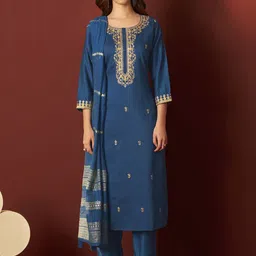 DRESOUL Women Rama Chinnon Embroidered Kurta Set With Dupatta-28