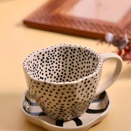 WEAVING HOMES  Black 2 Pieces Geometric Printed Glossy Cups With Dessert Plate-36