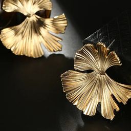 Fashion Frill Women Leaf Shaped Ear Cuff Earrings-image-40