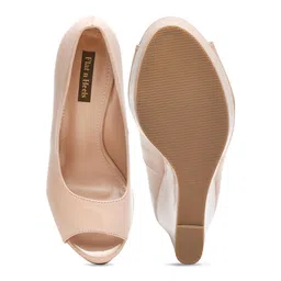 Flat n Heels Wedge Pumps image 5
