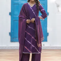 ASPORA Leheriya Printed Pure Silk V-Neck Straight Kurta With Trousers And Dupatta-image-67