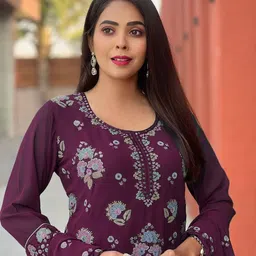 BINDUDI Women Floral Embroidered Regular Sequinned Kurta with Pyjamas & With Dupatta image 3