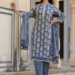 Varanga Ethnic Motifs Printed Regular Thread Work Kurta with Trouser & Dupatta image 4