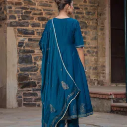 AHIKA Ethnic Motifs Yoke Design Anarkali Kurta & Trousers With Dupatta image 4