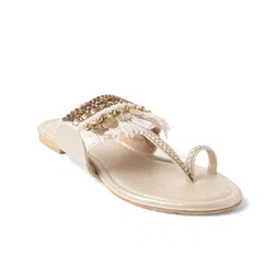 CHY Women Embellished Kolhapuri One-Toe Flats-image-28