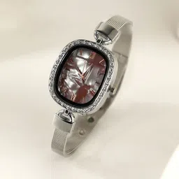 HAUTE SAUCE by Campus Sutra Women Embellished Dial & Stainless Steel Bracelet Style Straps Analogue Watch-image-15