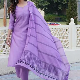 DIVASTRI Women Regular Kurta with Palazzos & With Dupatta image 2