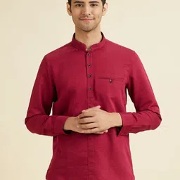 Manyavar Men Splendour Men Mandarin Collar Short Kurta-picture-25