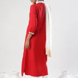 Tulsattva Geometric Yoke Design Thread Work Kurta With Trousers & Dupatta image 2