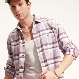 HIGHLANDER Checked Cutaway Collar Relaxed Fit Cotton Shirt-picture-44