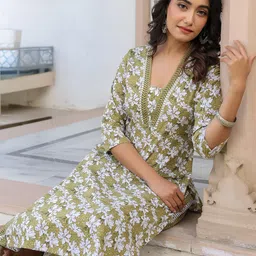 Janasya Women Floral Printed Regular Pure Cotton Kurta with Trousers-picture-32