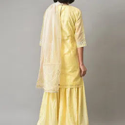 WISHFUL Women Ethnic Motifs Embroidered Thread Work Kurta with Sharara & With Dupatta image 5
